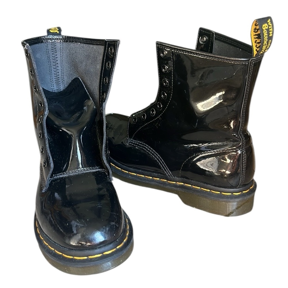 Dr. Martens Women's 1460 W Patent Leather Fashion Boot